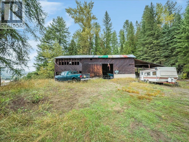 1764 Green Road, Fruitvale, BC, V0G 1L1 - 56