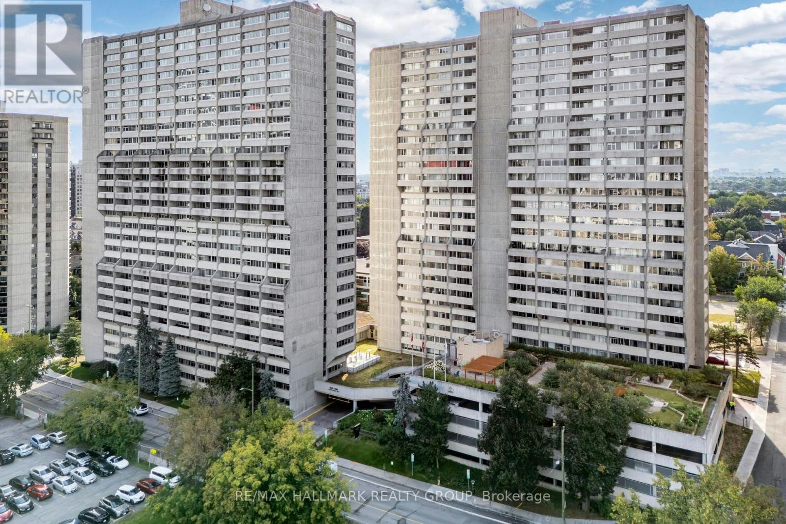 901-530 Laurier Avenue W, Ottawa, ON, K1R 7T1