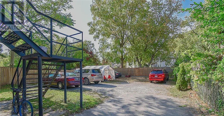 1-5459 Ontario Avenue, Niagara Falls, ON, L2E 3S4 - 7