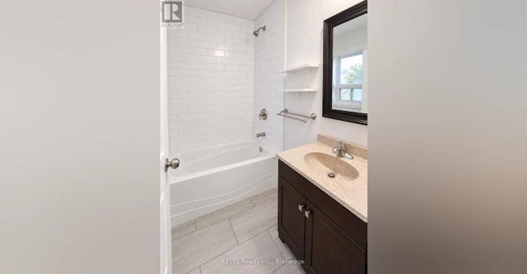 1-5459 Ontario Avenue, Niagara Falls, ON, L2E 3S4 - 4