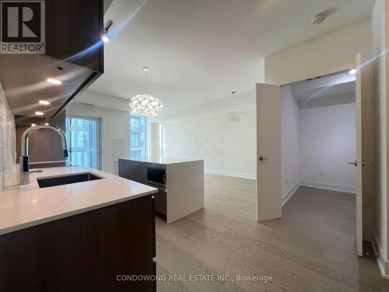 3801-1 Yorkville Avenue, Toronto, ON, M4W 0B1 - 15