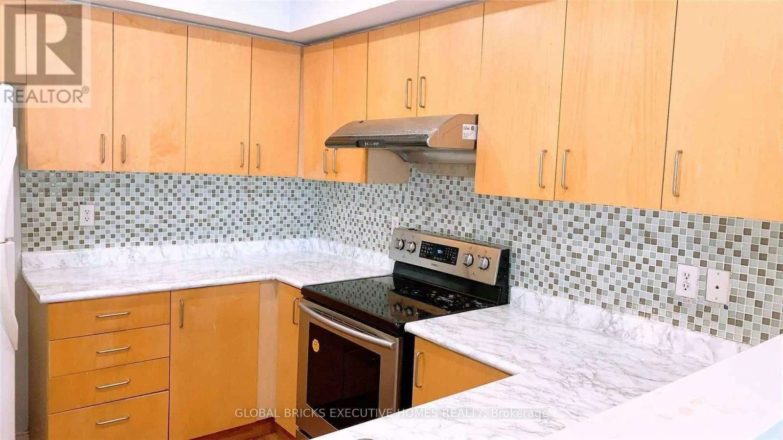 3916 Lacman Trail, Mississauga, ON, L5M 6N8 - 3