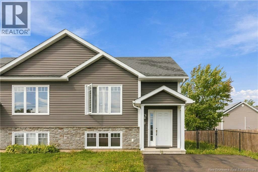 9 Forest Oak Court, Moncton, NB, E1G 0H9
