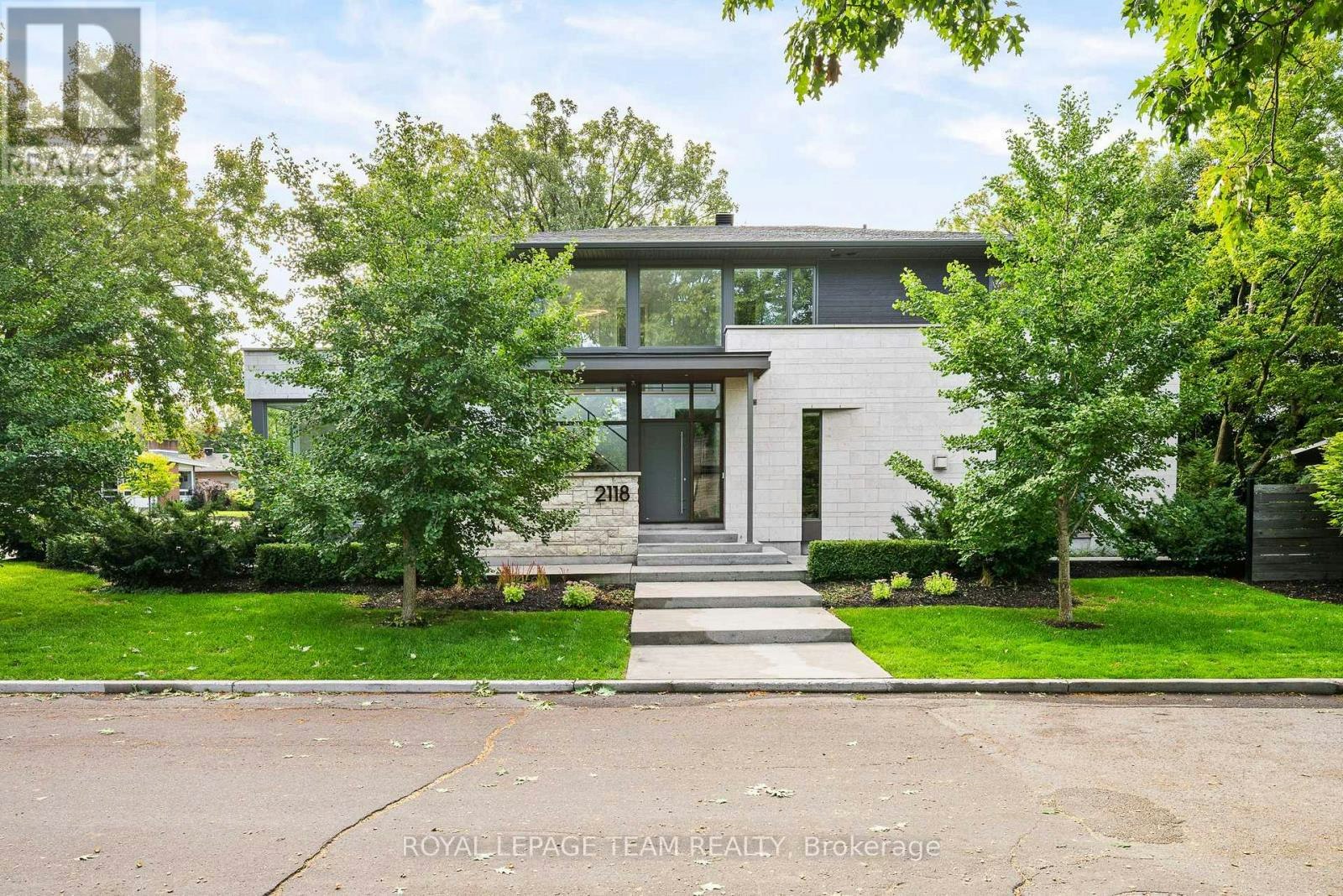 2118 Westbourne Avenue, Ottawa, ON, K2A 3N7