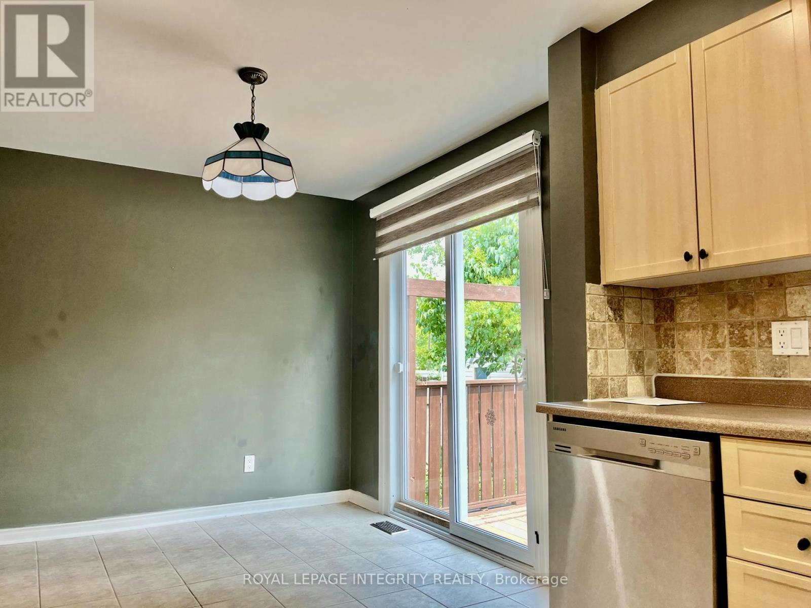 1843 Prestwick Drive, Ottawa, ON, K1E 2R7 - 4