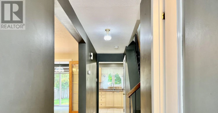 1843 Prestwick Drive, Ottawa, ON, K1E 2R7 - 2