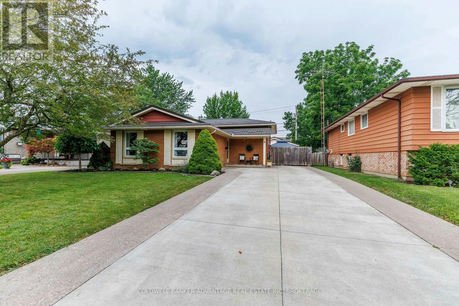 74 Pinehurst Drive, Welland, ON, L3C 3J1