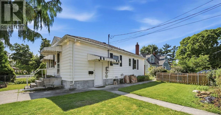 UPPER-403 Grantham Avenue, St. Catharines, ON, L2M 5B3 - 3