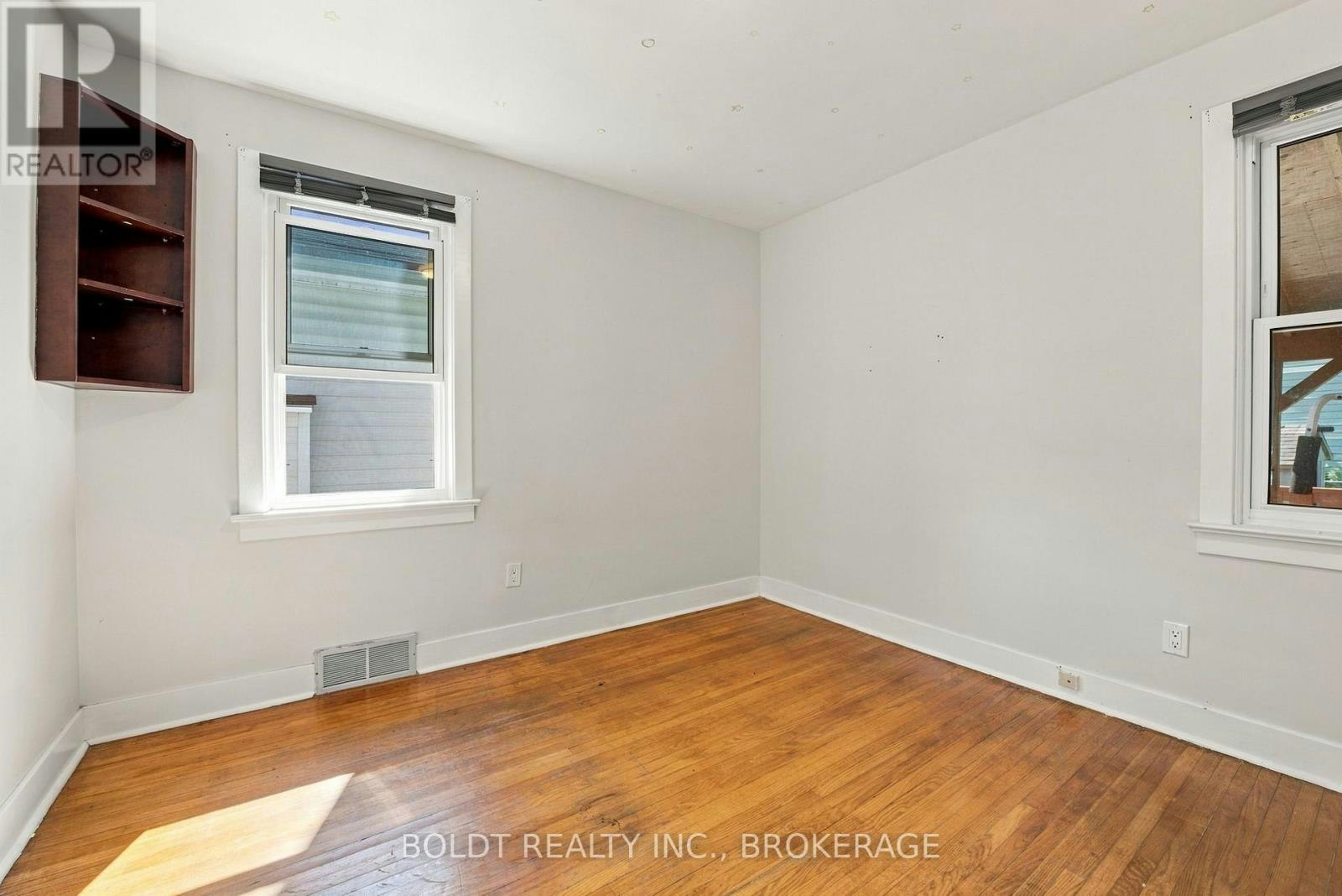 UPPER-403 Grantham Avenue, St. Catharines, ON, L2M 5B3 - 18