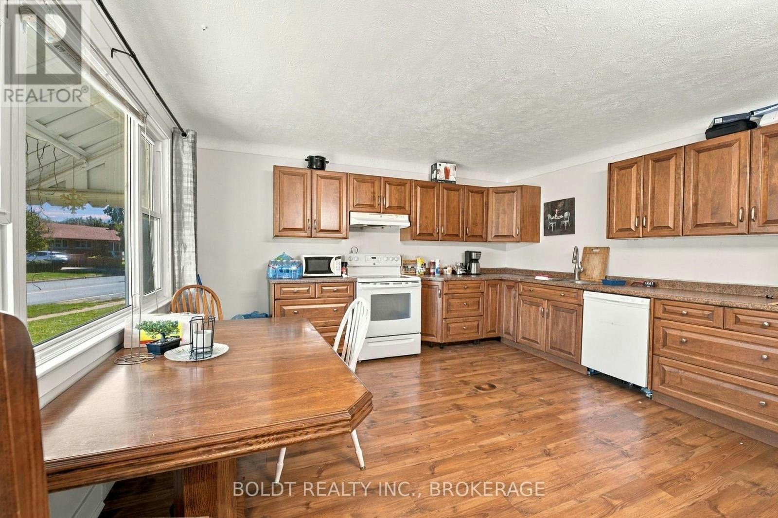 UPPER-403 Grantham Avenue, St. Catharines, ON, L2M 5B3 - 9