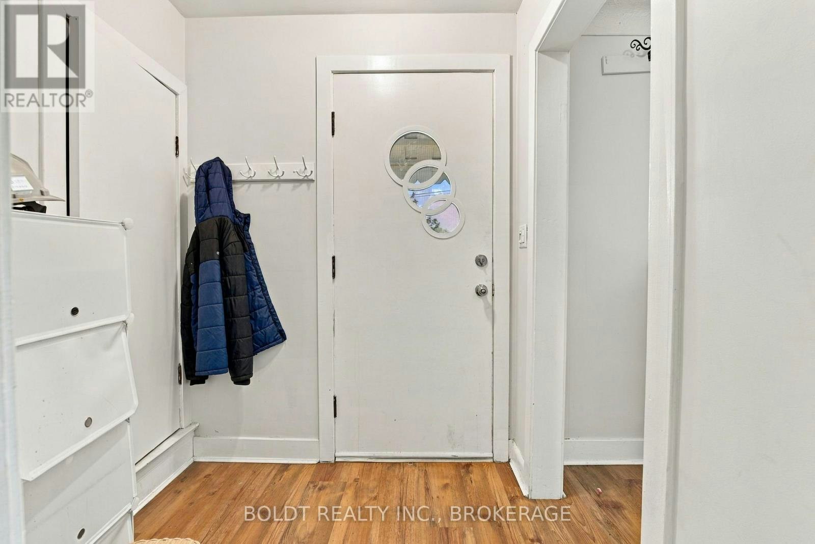 UPPER-403 Grantham Avenue, St. Catharines, ON, L2M 5B3 - 7