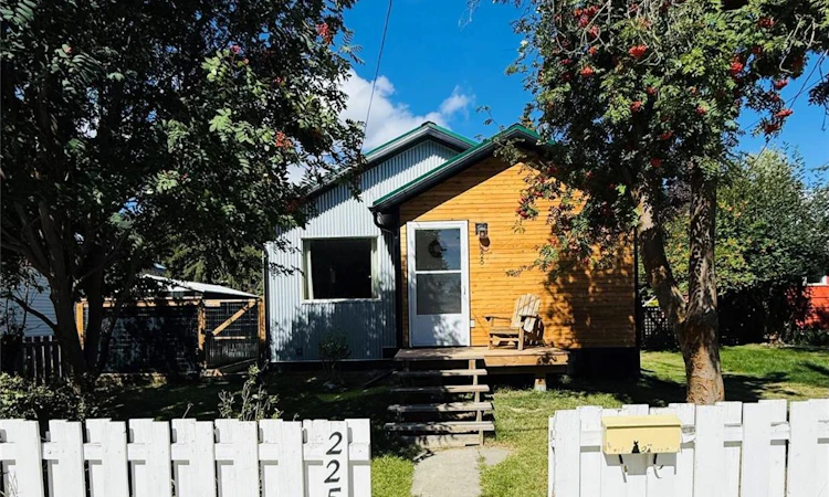225 Dalgren Street
