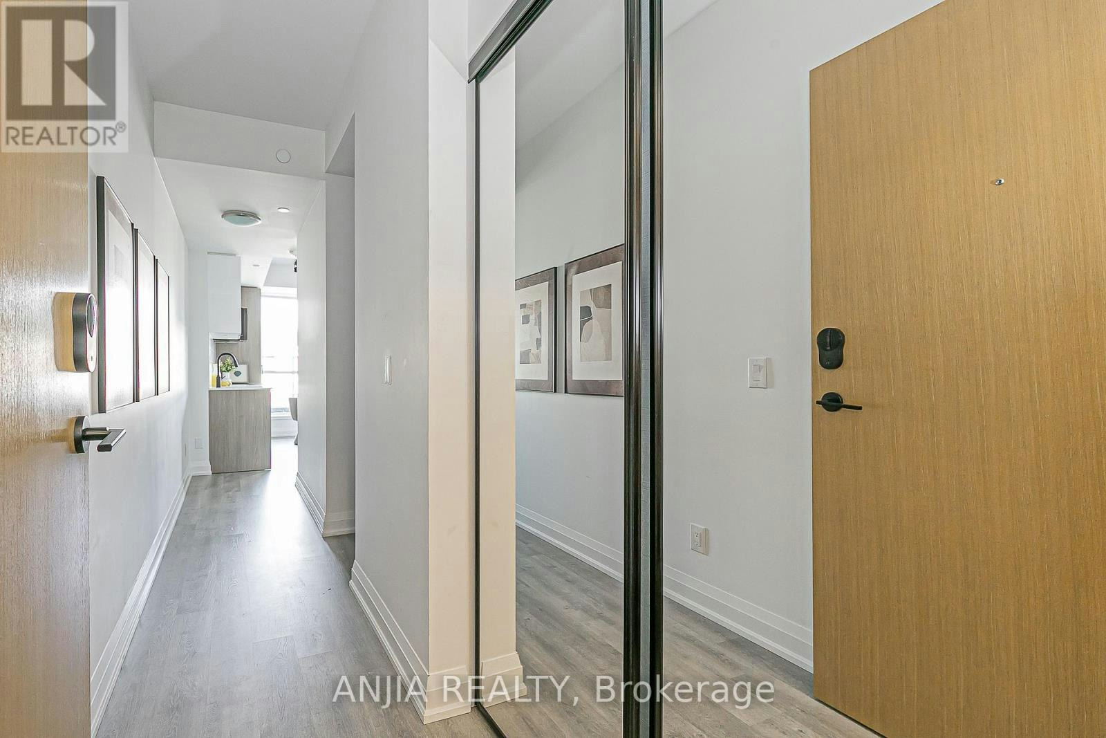 207-2369 Danforth Avenue, Toronto, ON, M4C 0B1 - 5