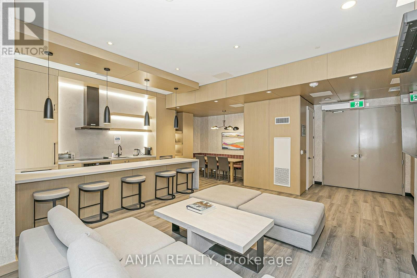 207-2369 Danforth Avenue, Toronto, ON, M4C 0B1 - 15