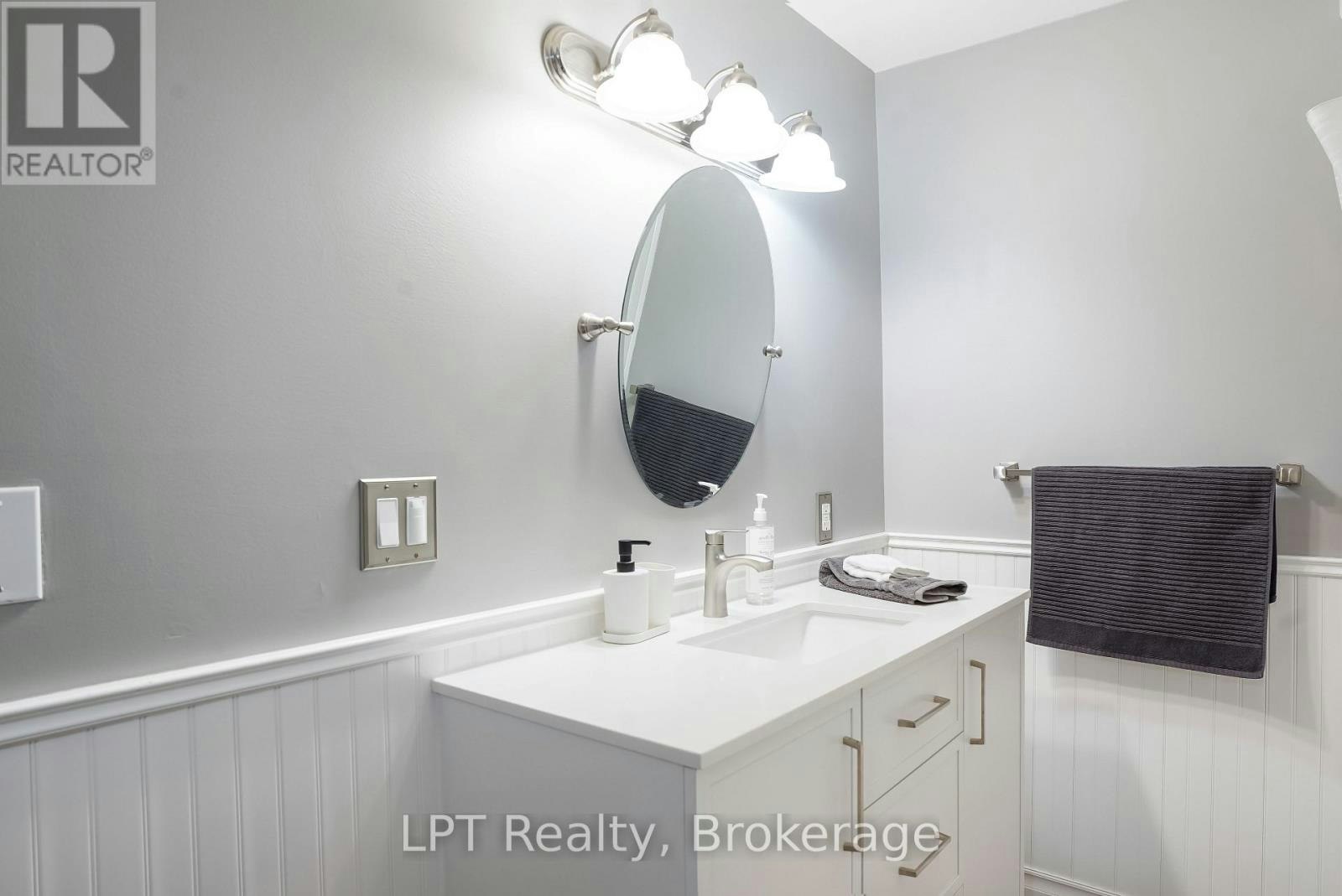 382488 17 Concession Road, Georgian Bluffs, ON, N0H 2T0 - 14