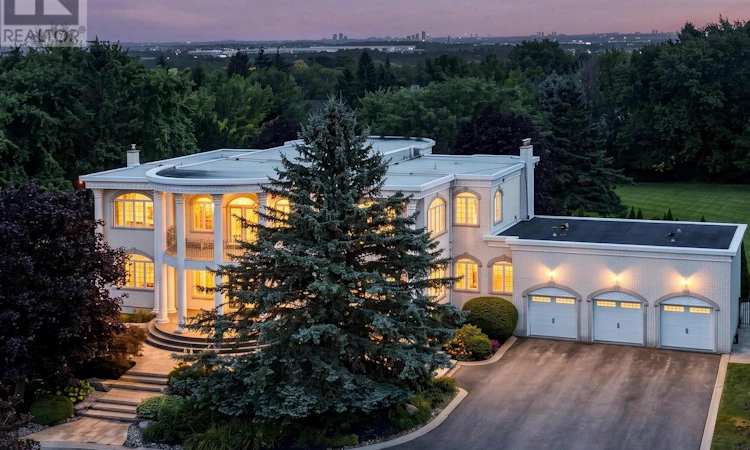 7 Deer Run Court