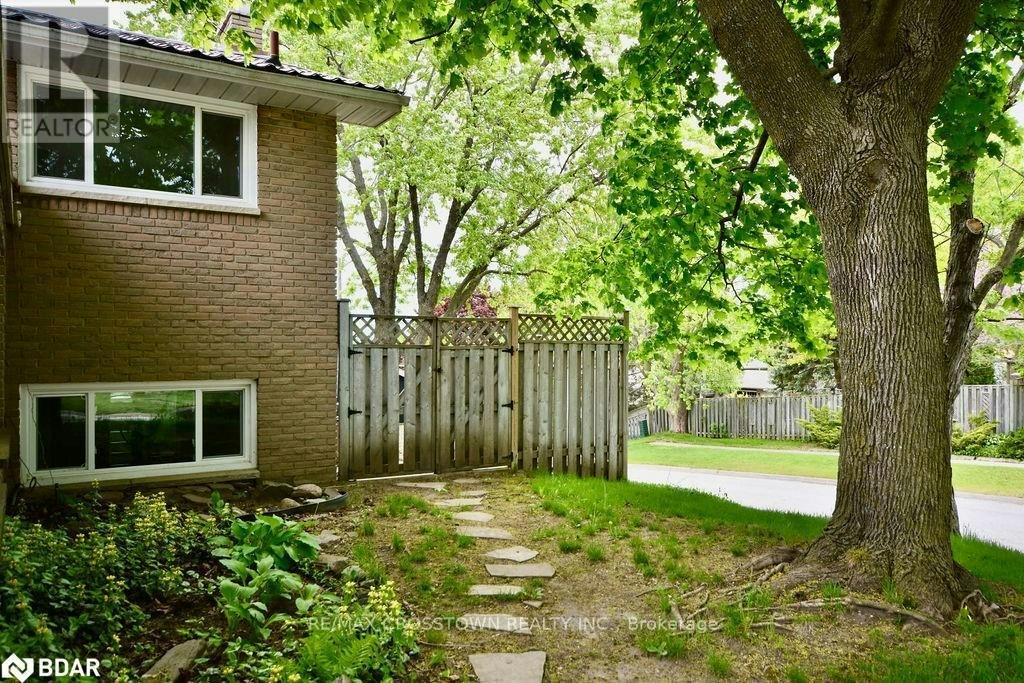 64 Marshall Street, Barrie, ON, L4N 3S8 - 30