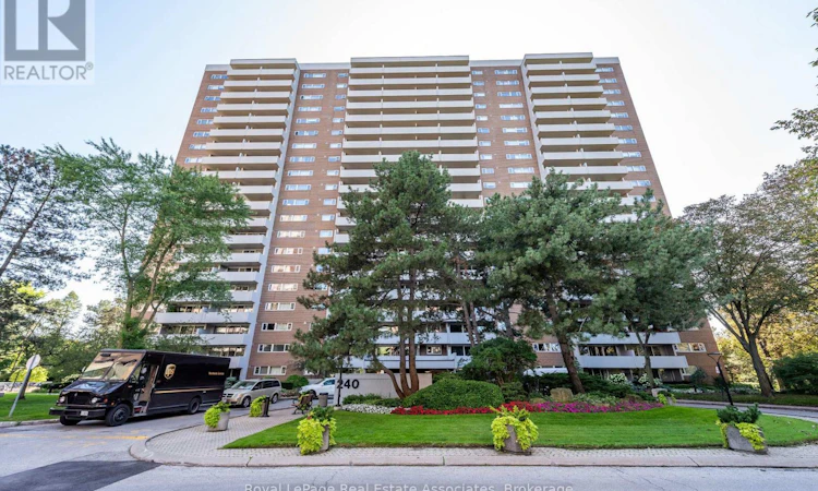 1906-240 Scarlett Road