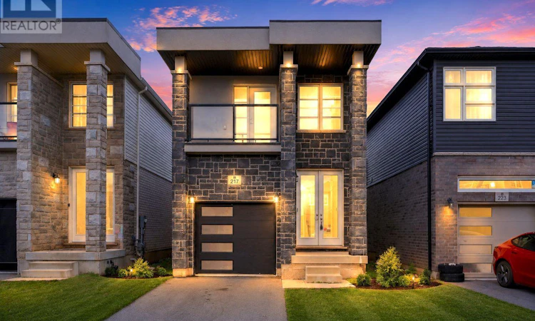 217 Louise Street