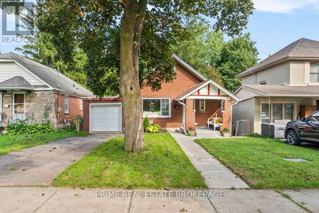 586 Victoria Street, London, ON, N5Y 4B8
