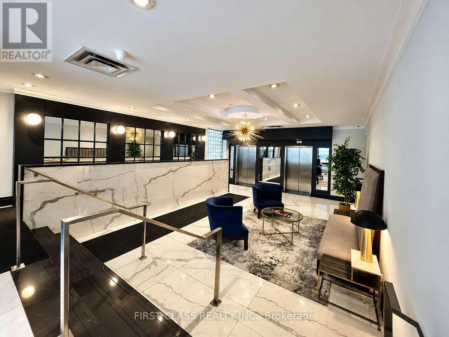 207-1231 Yonge Street, Toronto, ON, M4T 2T8 - 2