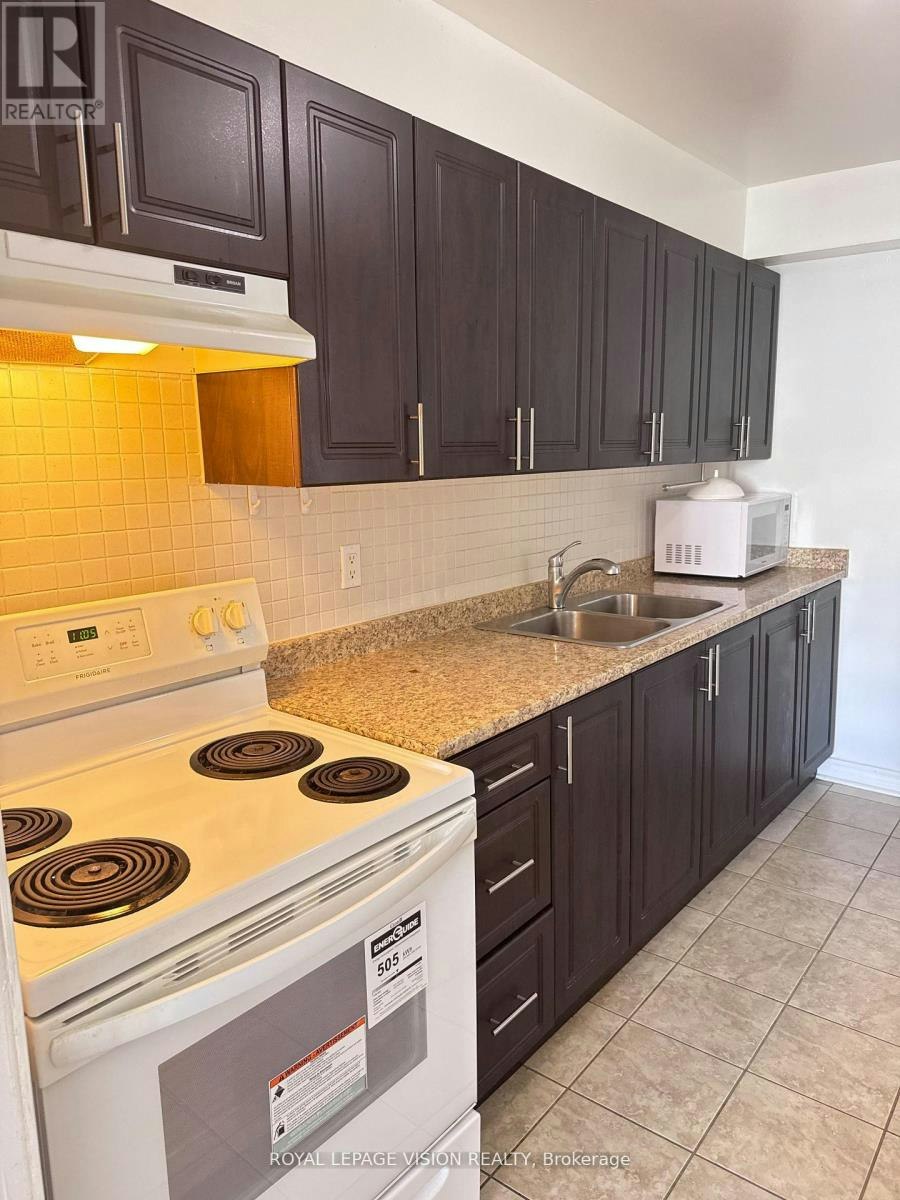 2801-5 Massey Square, Toronto, ON, M4C 5L6 - 3
