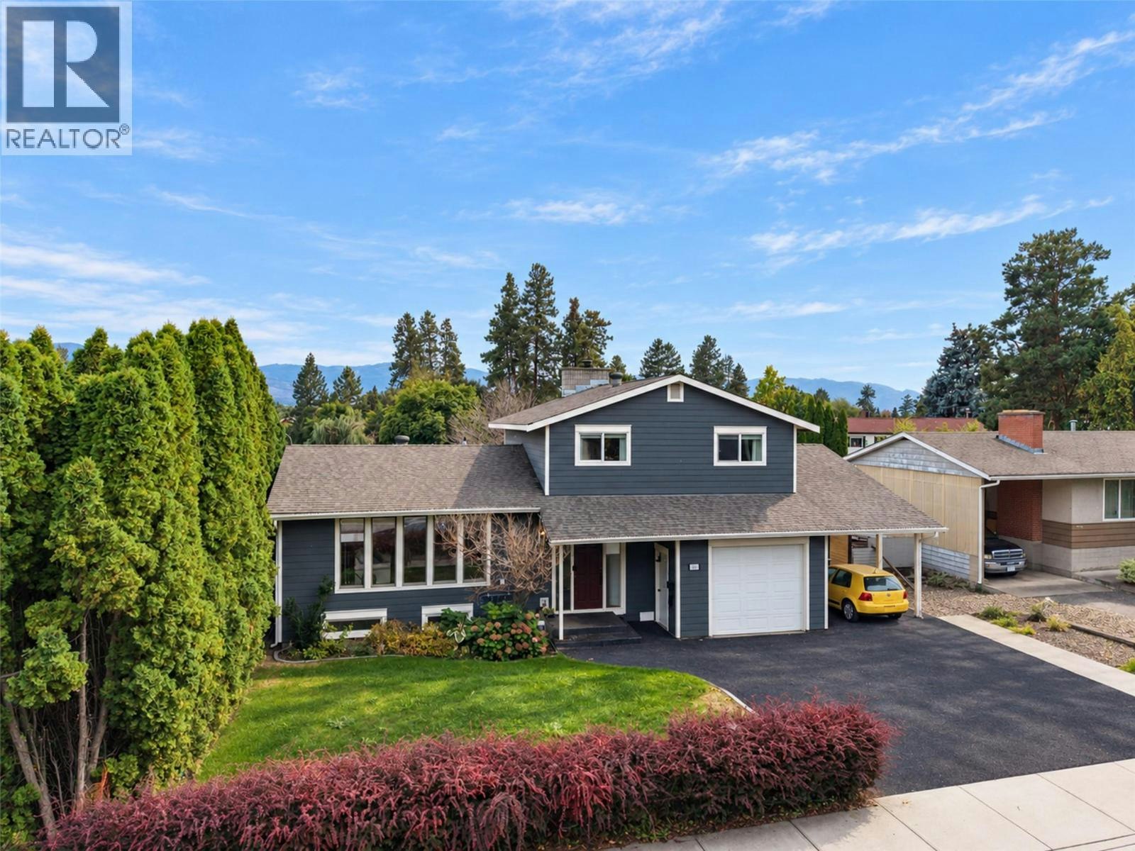 1859-1861 Mountain Avenue, Kelowna, BC, V1Y 7J4