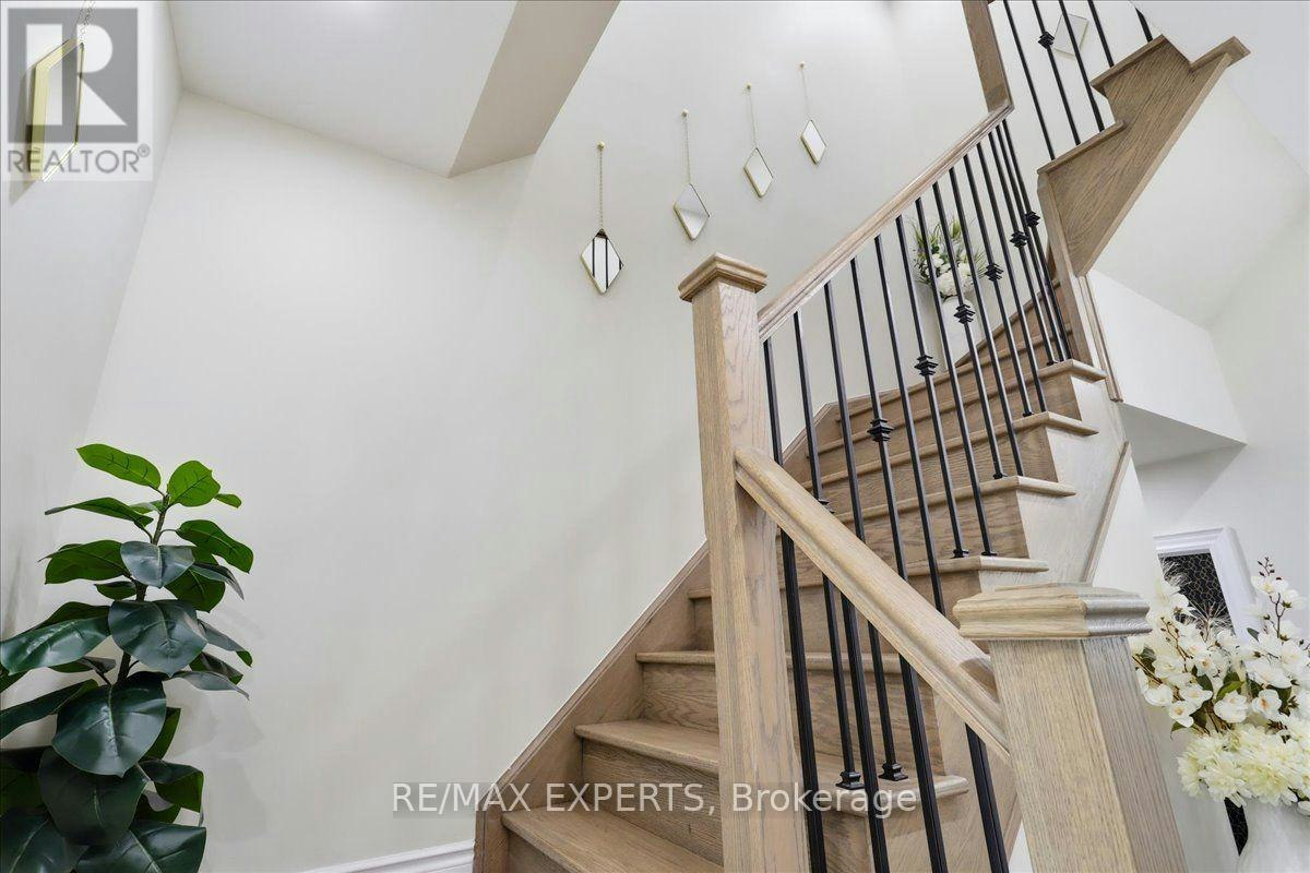 68 Lorne Thomas Place, New Tecumseth, ON, L9R 0V8 - 16