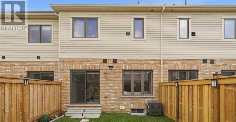 68 Lorne Thomas Place, New Tecumseth, ON, L9R 0V8 - 3