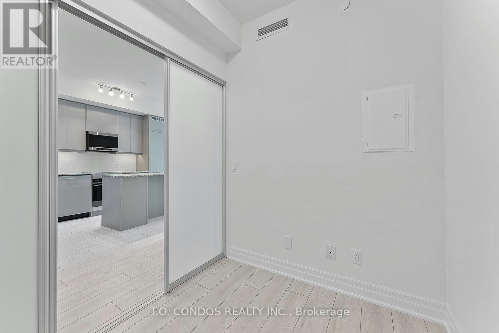 505-30 Elm Drive W, Mississauga, ON, L5B 1L9 - 7