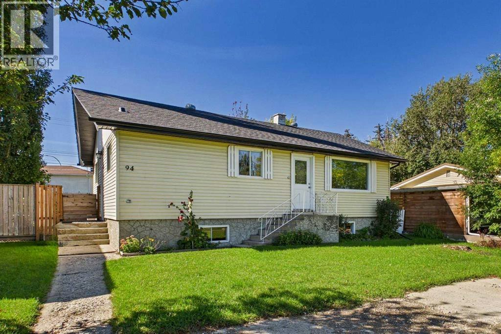 94 Lakeside Boulevard, Strathmore, AB, T1P 1A1