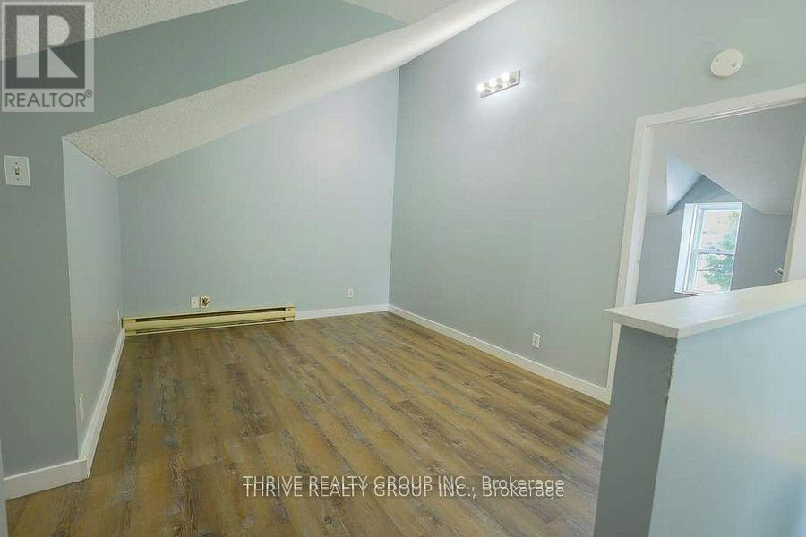 UPPER-211 Clarence Street, London, ON, N6B 2J9 - 4