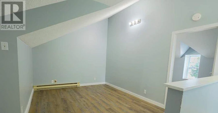 UPPER-211 Clarence Street, London, ON, N6B 2J9 - 4