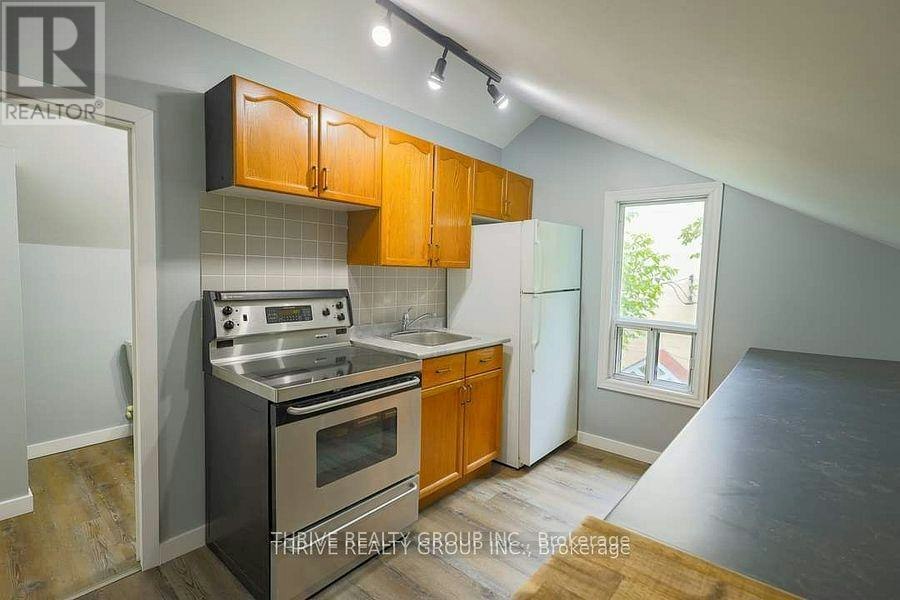 UPPER-211 Clarence Street, London, ON, N6B 2J9 - 9