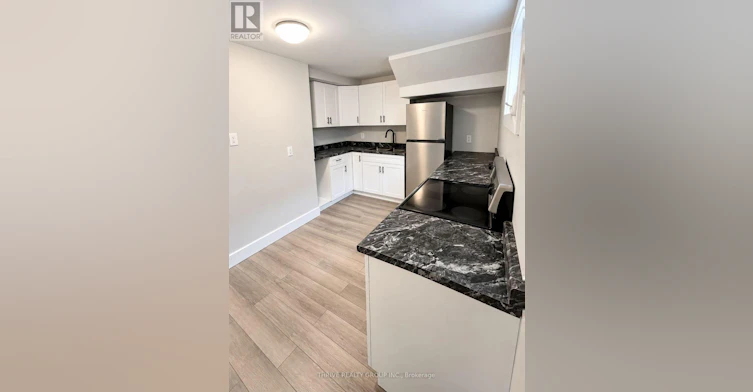 3-118 Pine Lawn Avenue, London, ON, N5Z 2R2 - 2