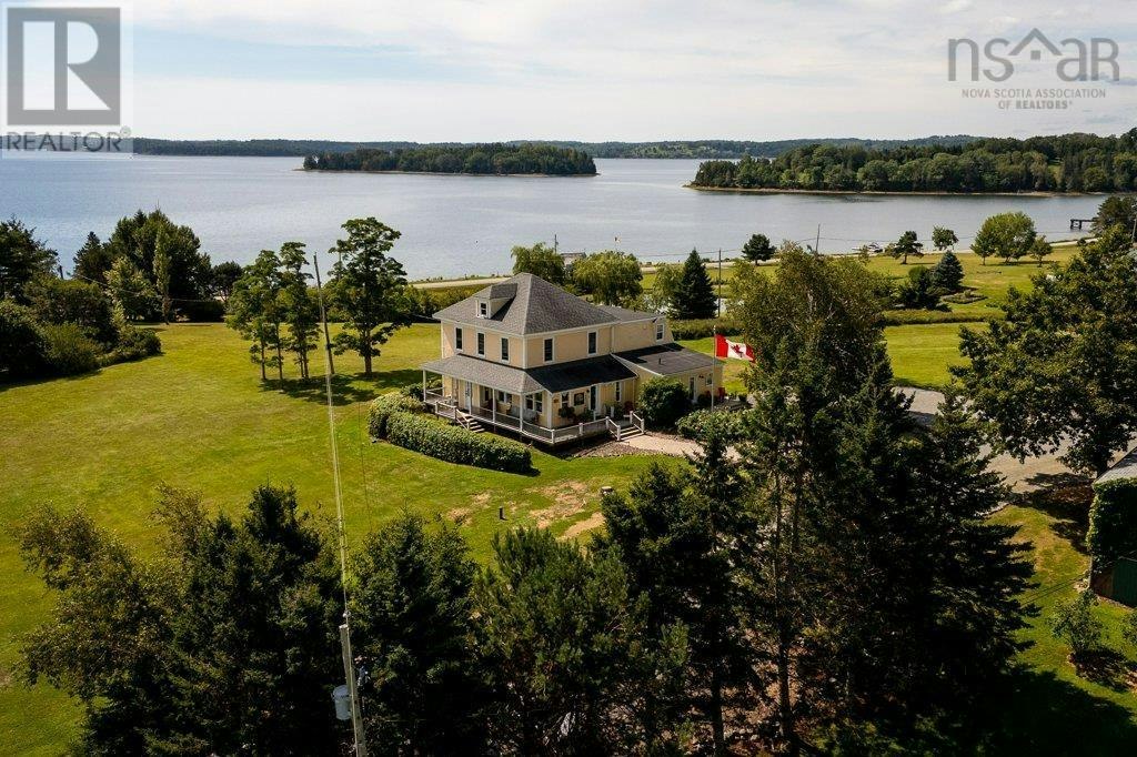 678 Oakland Road, Indian Point, NS, B0J 2E0