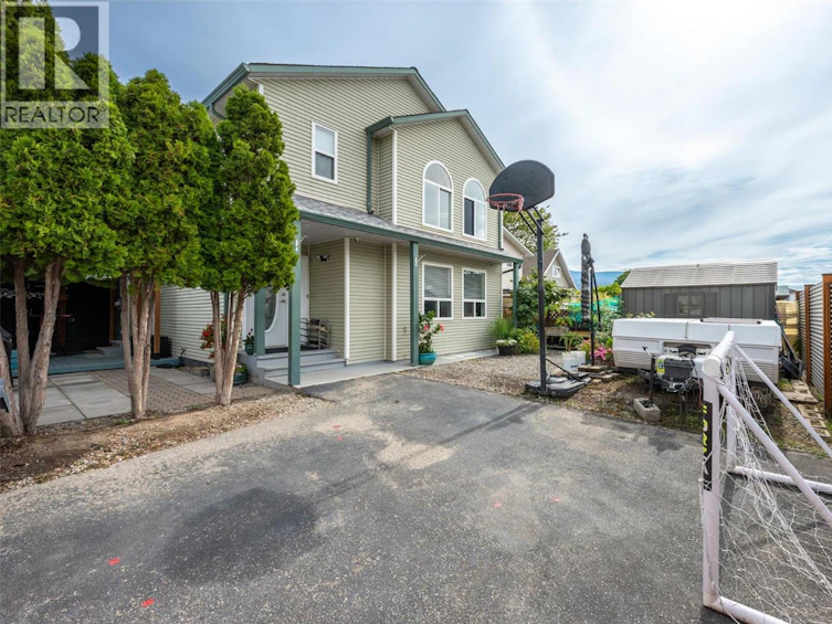 102-381 Rigsby Street, Penticton, BC, V2A 5S8