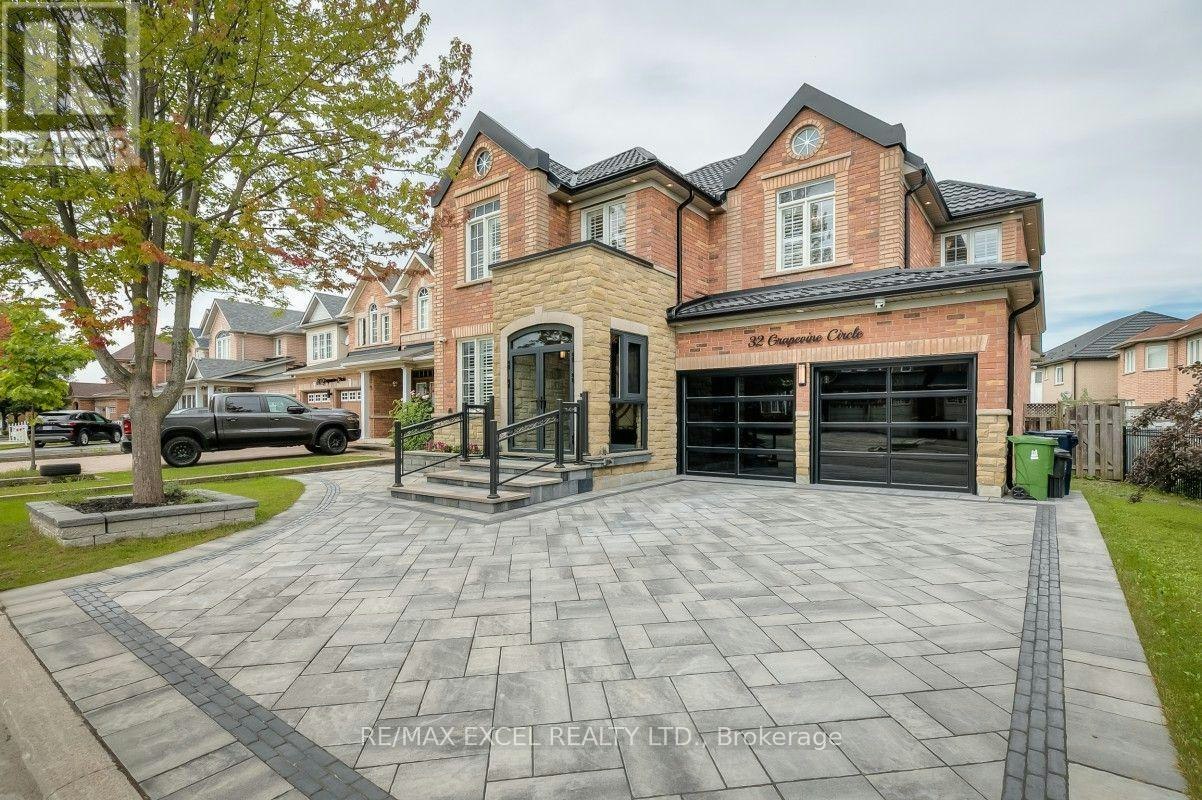 32 Grapevine Circle, Toronto, ON, M1X 1X5