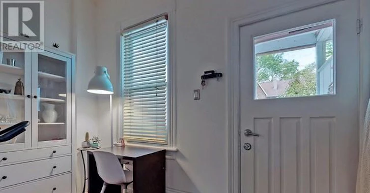 81 Tiverton Avenue, Toronto, ON, M4M 2M1 - 29
