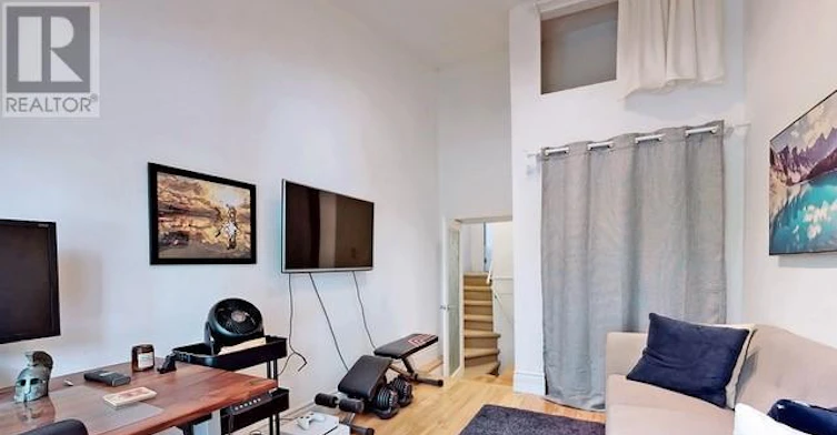 81 Tiverton Avenue, Toronto, ON, M4M 2M1 - 15