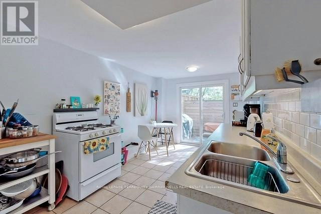 81 Tiverton Avenue, Toronto, ON, M4M 2M1 - 20