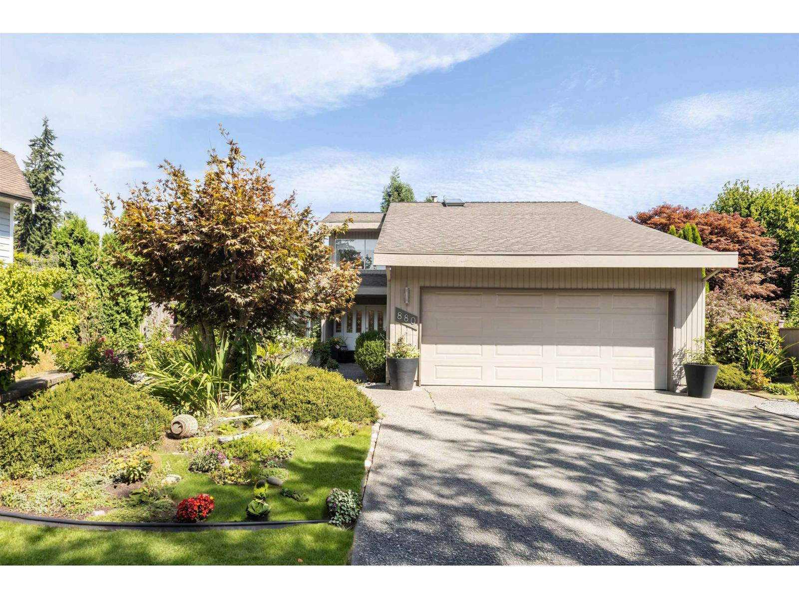 880 164a Street, Surrey, BC, V4A 9B9