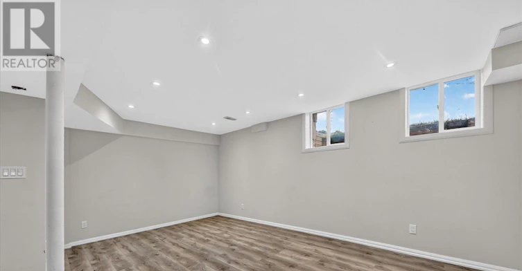 226 Bennett Street, Newmarket, ON, L3X 0M1 - 32