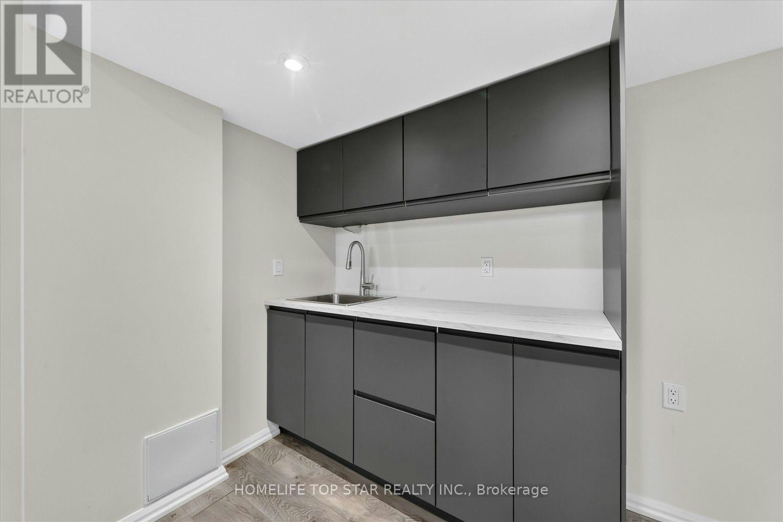 226 Bennett Street, Newmarket, ON, L3X 0M1 - 33