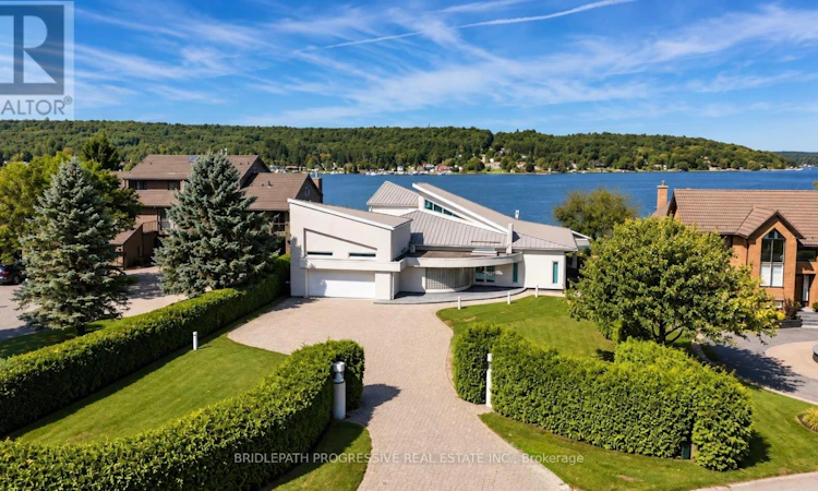 10 Beck Boulevard