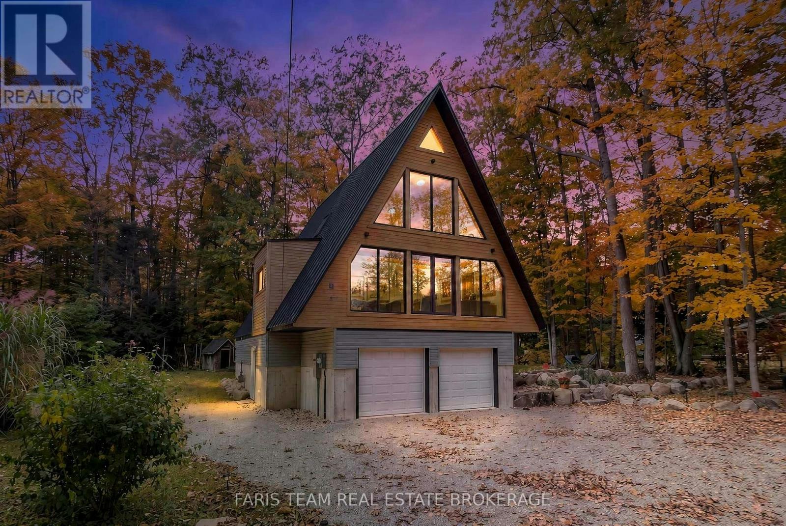 1490 Champlain Road, Tiny, ON, L9M 0C1