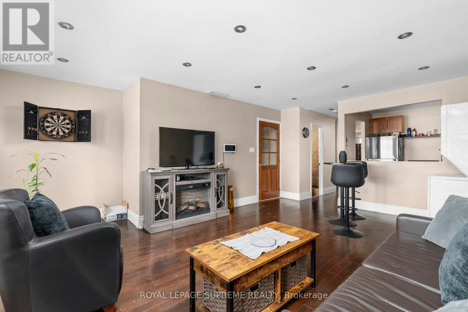 6127 Steeles Avenue W, Toronto, ON, M9L 2V1 - 8