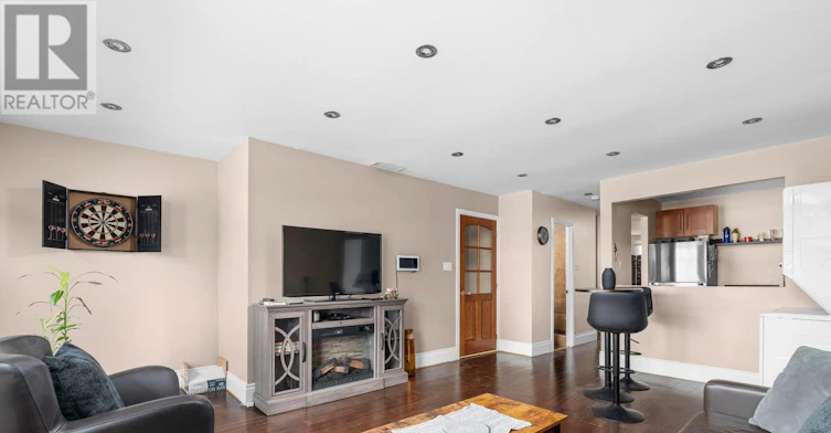 6127 Steeles Avenue W, Toronto, ON, M9L 2V1 - 8