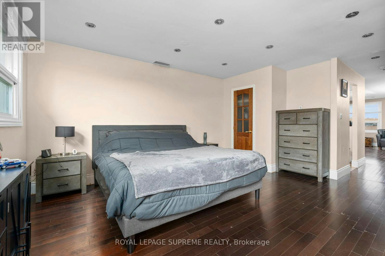6127 Steeles Avenue W, Toronto, ON, M9L 2V1 - 18