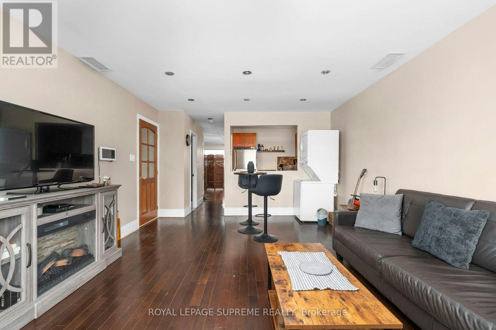 6127 Steeles Avenue W, Toronto, ON, M9L 2V1 - 9